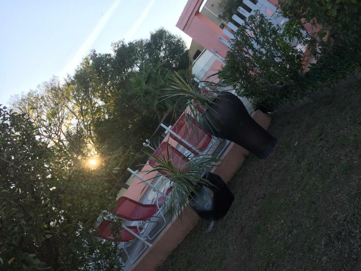 Jm Vacances Sérignan Esterno foto